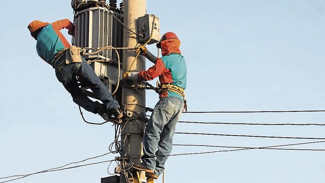 Electricidad: ¿Nuevo cálculo tarifario de Osinergmin ahoga a las distribuidoras estatales?