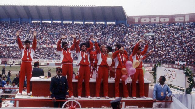Así fue la bienvenida en Lima a selección medallista de Seúl 88