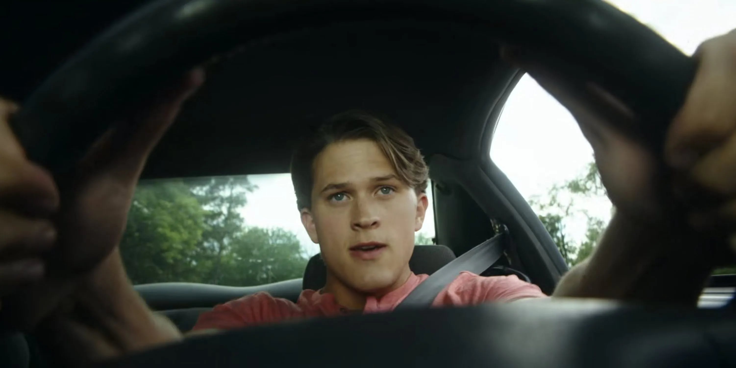 Deacon Phillippe como Christian Maddox en una escena retrospectiva de la serie "Motorheads" (Foto: Amazon Studios)