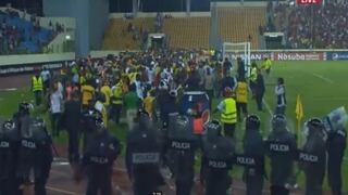 Copa Africana Naciones: hinchas agredidos invaden el campo