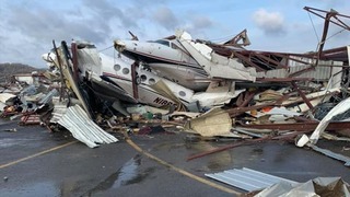Así quedó el aeropuerto de Nashville tras devastadores tornados