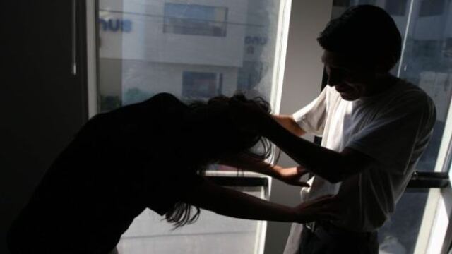Denuncias por violencia contra la mujer subieron en 20%