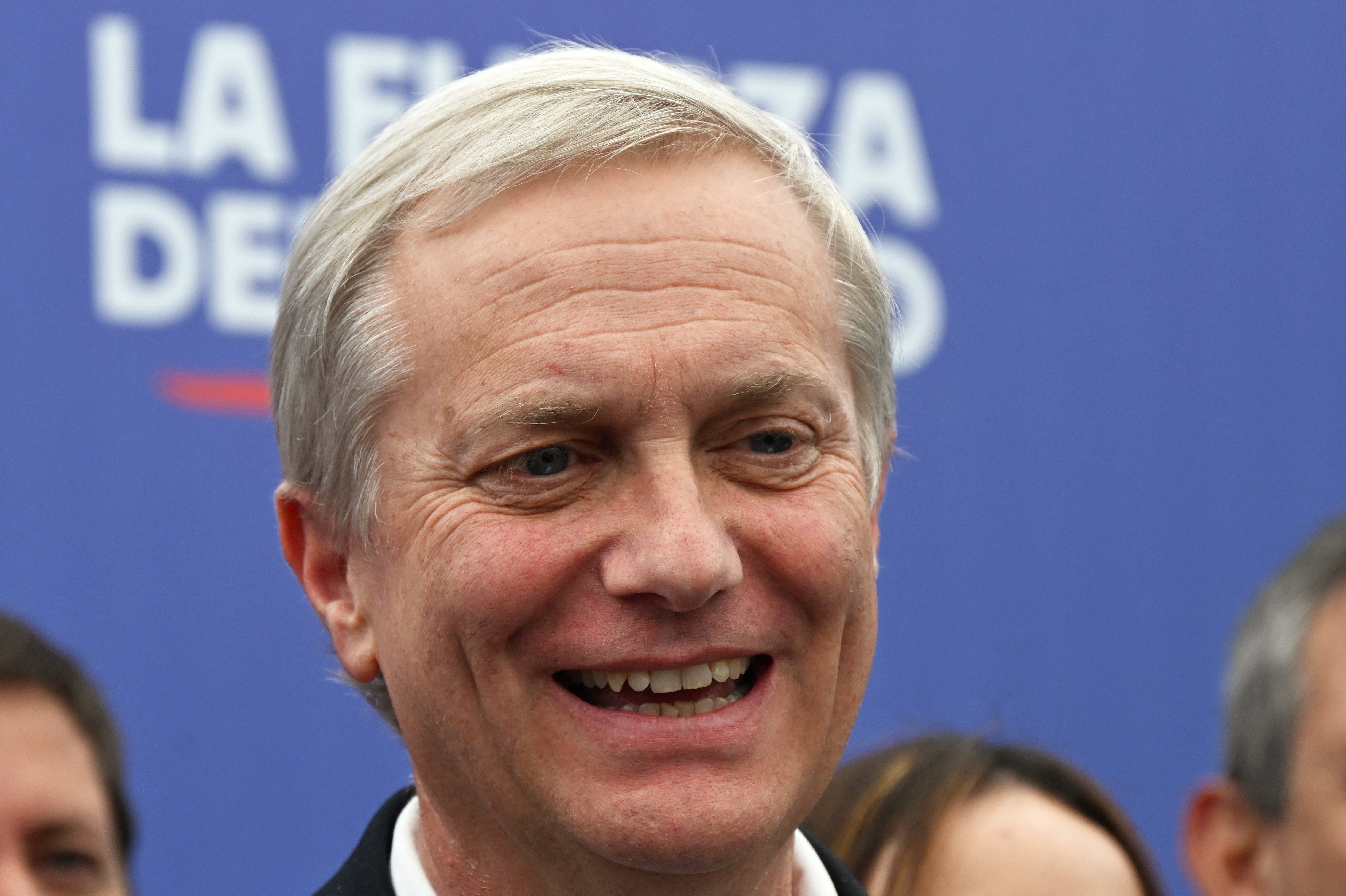 José Antonio Kast, del Partido Republicano, expone sus propuestas migratorias en Santiago de Chile el 22 de septiembre de 2025. (Foto: RODRIGO ARANGUA / AFP).