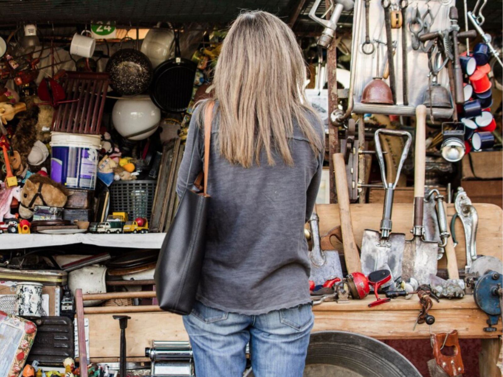 Hay personas que les cuesta desprenderse de objetos viejos por considerarlos "valioso". (Crédito: Freepik)