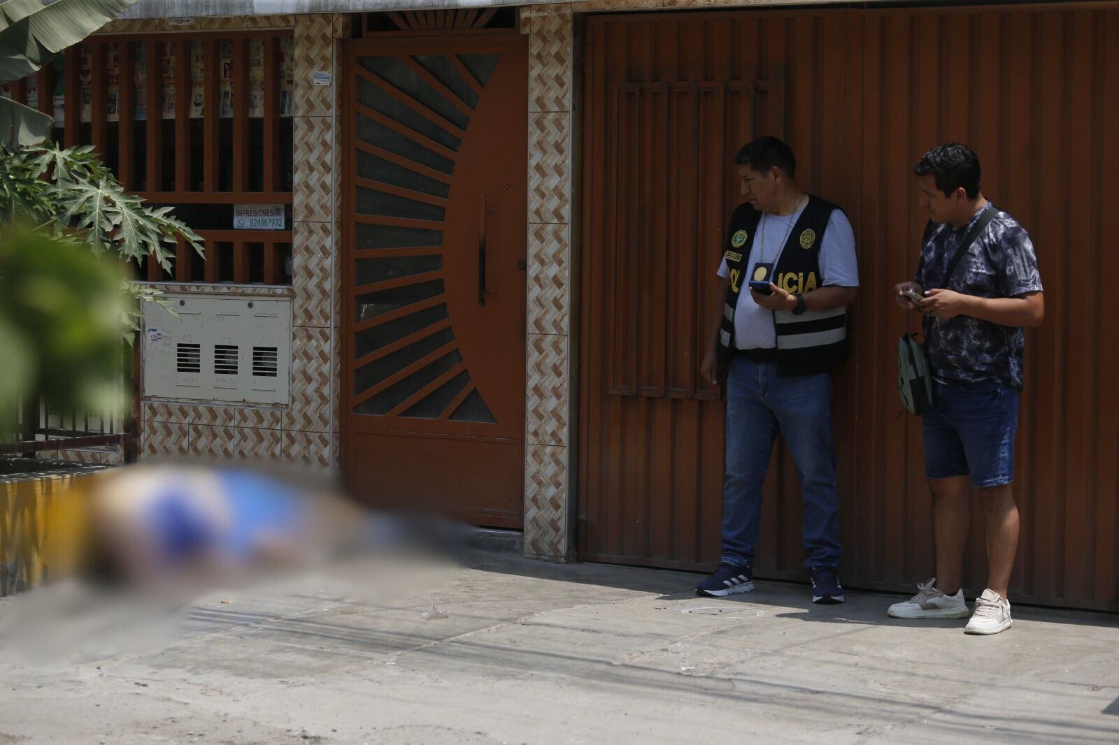 Comas: asesinan a balazos a ex policía y a presunto agente de inteligencia. (Foto: GEC)