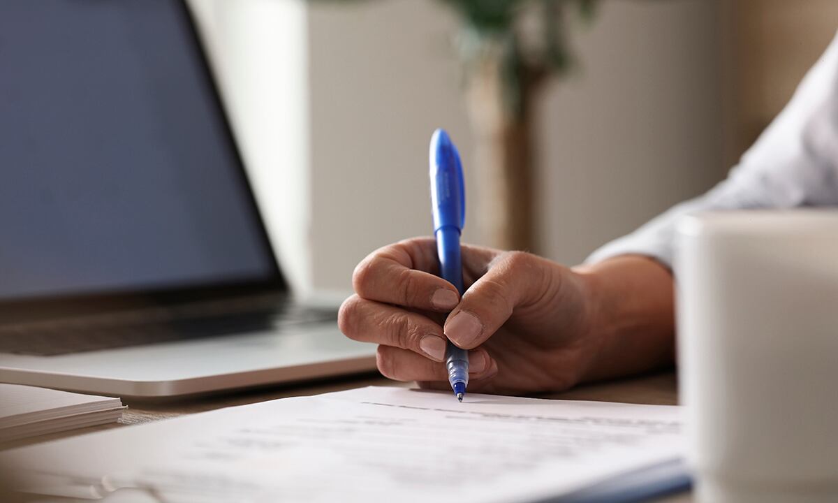 Renovación del EDAD será automática y te permitirá seguir trabajando de manera legal (Foto: Freepik)