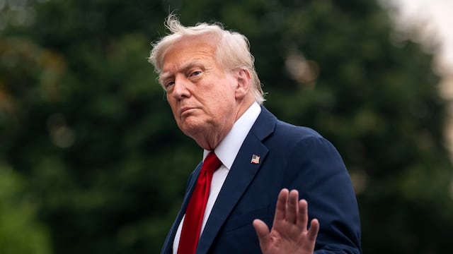 Trump dice que EE.UU. enviará sistemas de defensa antiaérea Patriot a Ucrania