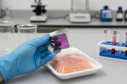 Empaques inteligentes que cambian de color: invento peruano alerta sobre la descomposición de alimentos