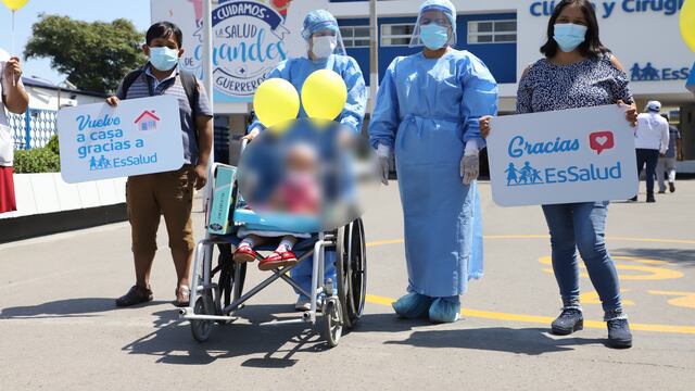 Médicos de Essalud logran extirpar un tumor de la cabeza de una niña de 3 años y reconstruyen su rostro | VIDEO