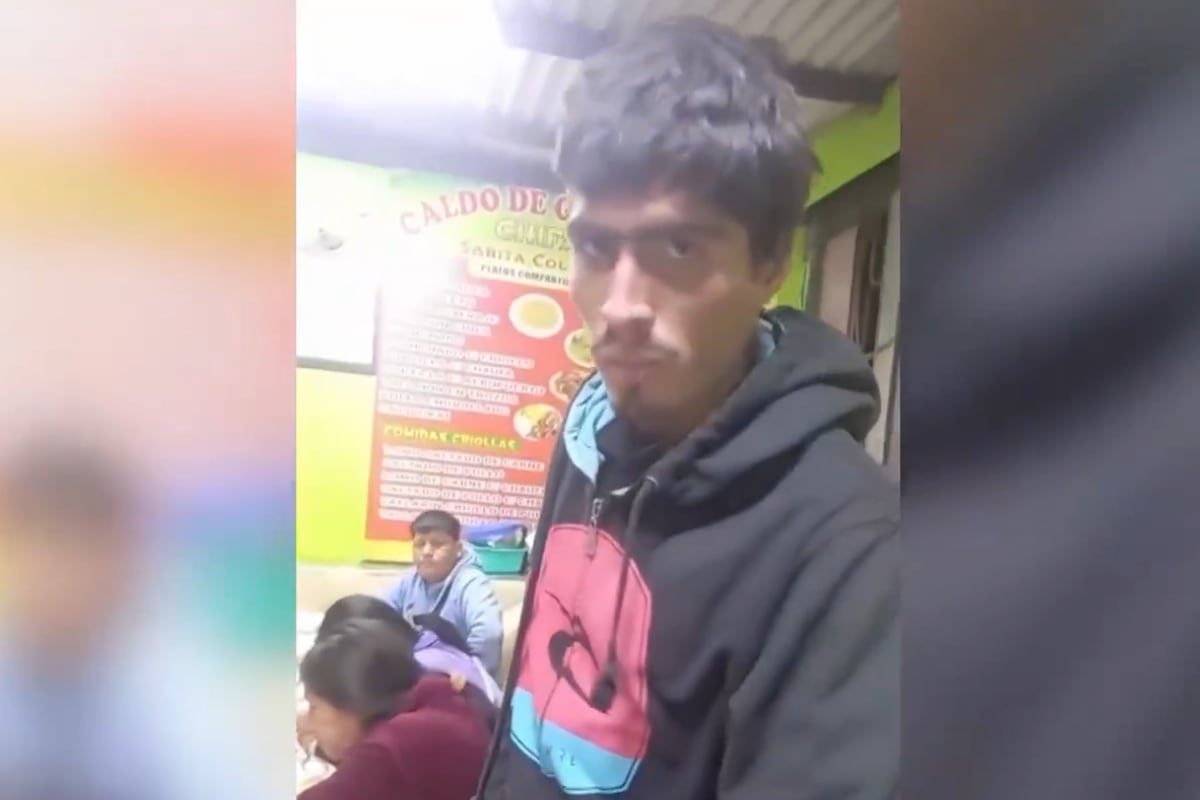 Madre del joven viajó desde Piura y pide apoyo para continuar su tratamiento. (Foto: Captura/América Noticias)