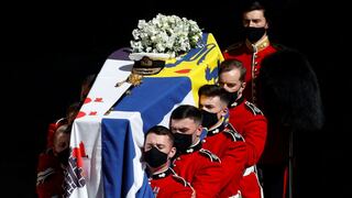 La reina Isabel II despidió a su esposo el príncipe Felipe en una sobria ceremonia | FOTOS