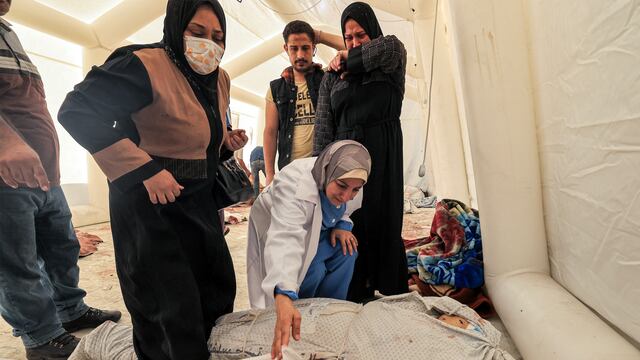 Israel “advirtió” con ataque previo al hospital de Gaza donde murieron más de 500 personas, afirma ministro palestino