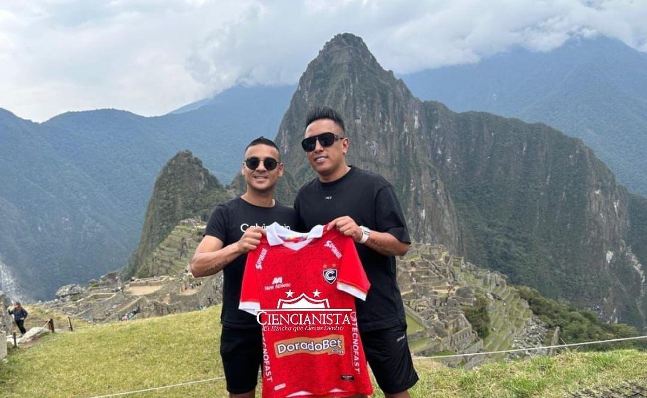Christian Cueva visita Machu Picchu durante sus días libres