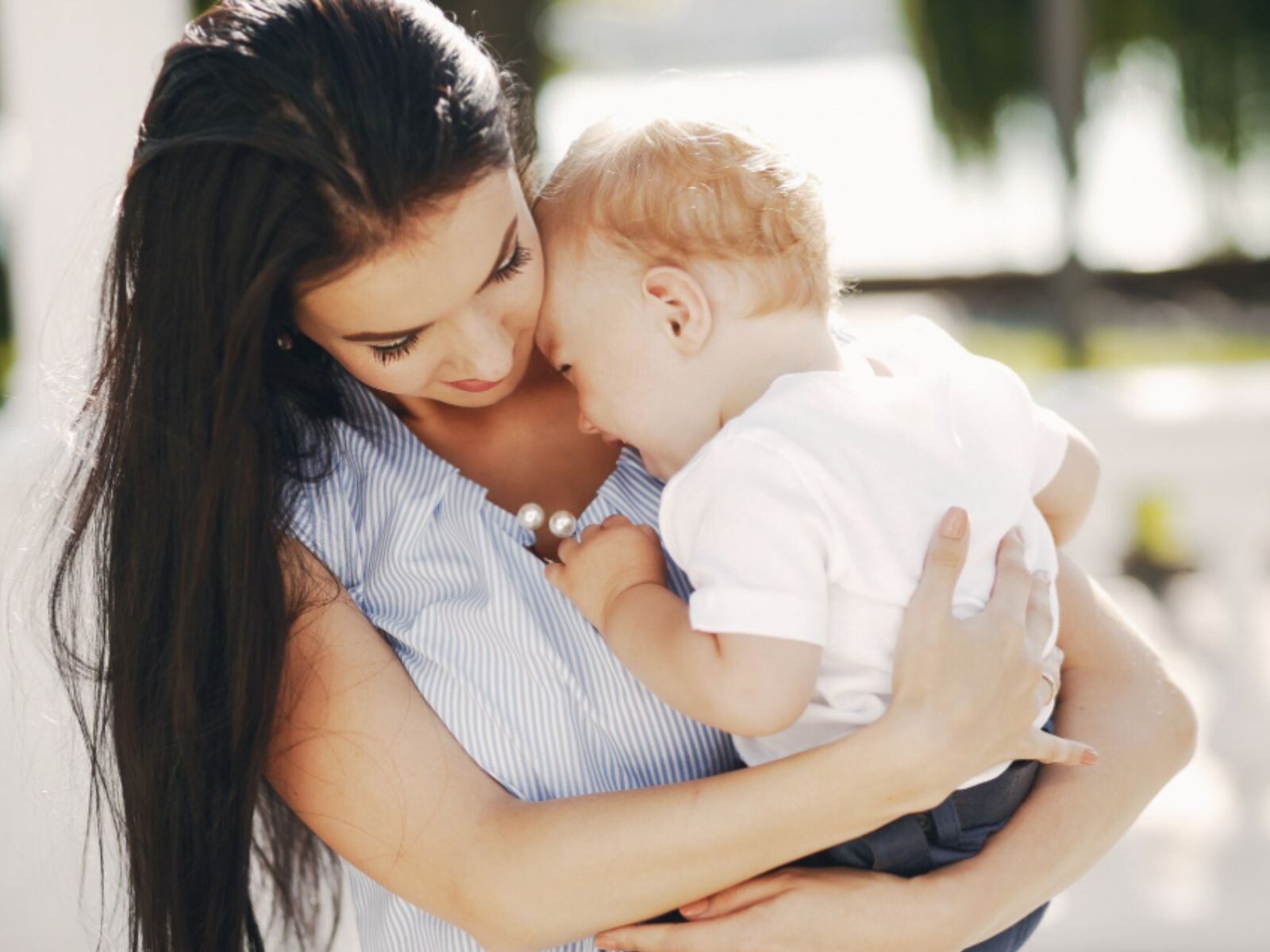 La madre y su hijo lloraron al saber que serían detenidos por los agentes de ICE. (Crédito: Freepik / Foto referencial)