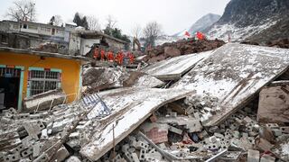 China: Al menos ocho muertos y decenas de desaparecidos tras un deslizamiento de tierra