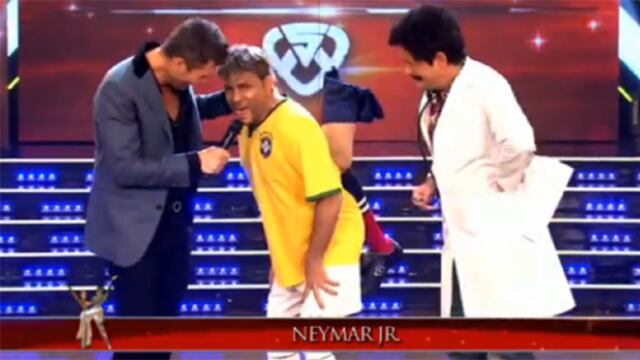 Marcelo Tinelli causa polémica con parodia de lesión de Neymar