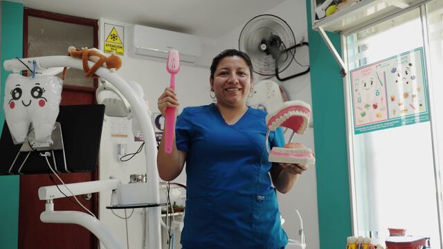 Milagros Ninaquispe, la dentista que recorre Mórrope educando sobre salud bucal