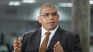 Fernando Castañeda: "Auto exclusión del TC no tiene justificación razonable"