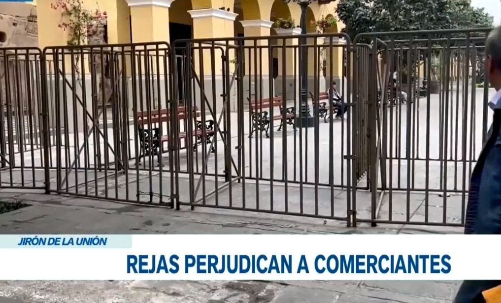 “Esto nos está haciendo muchísimo daño. Esas rejas que se retiren y la Policía haga su trabajo, el que haga problemas que lo metan al camión y chau”, dijo el vocero de los comerciantes.