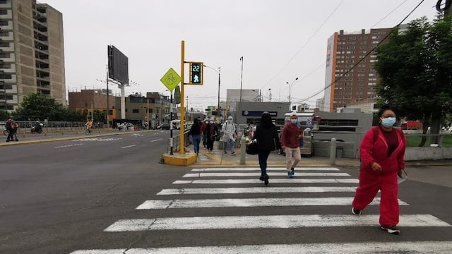 La Victoria: semáforos peatonales fueron instalados en Av. Canadá y alrededores de estación del Metropolitano