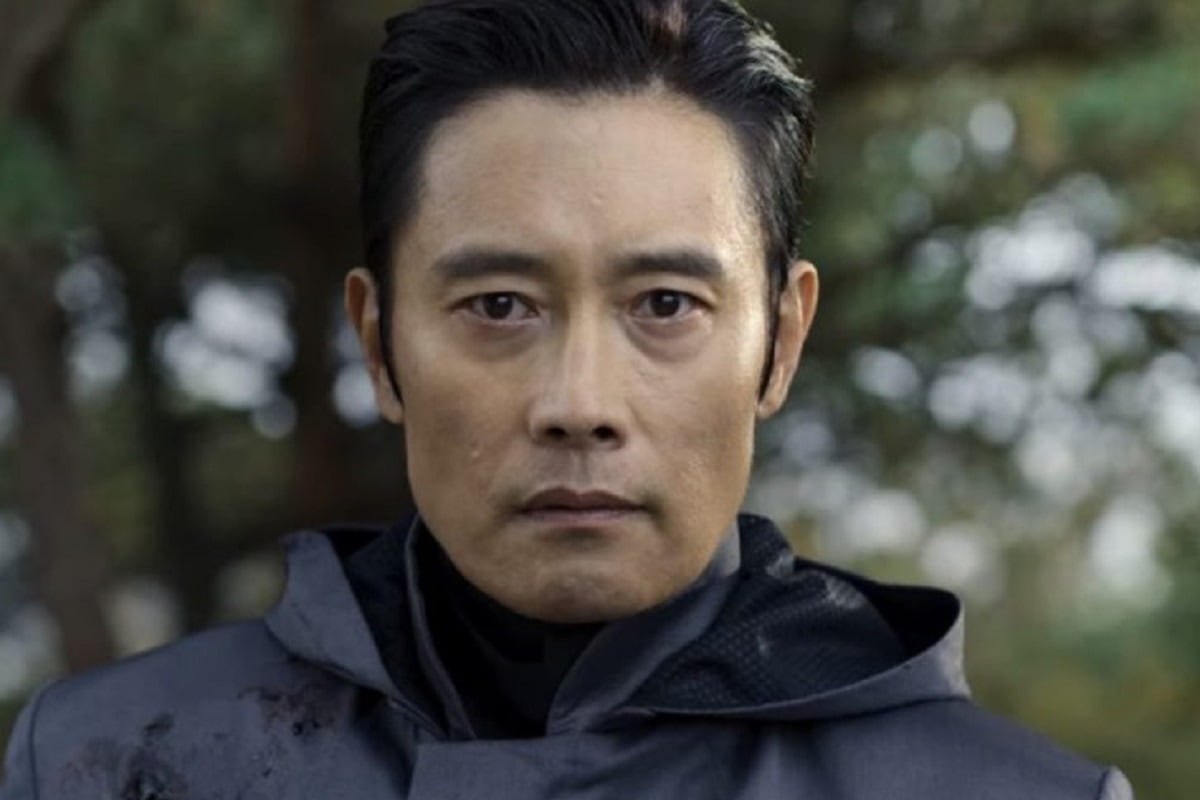 In-ho reveló su identidad antes de dispararle a su hermano, Jun-Ho (Foto: Netflix)