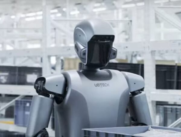 Robots de Ubtech que hacen parte del entrenamiento de práctica colaborativa en Zeeker. Foto:YouTube: Ubtech Robotics