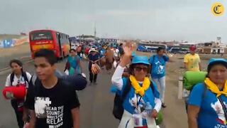 Papa Francisco: miles llegan caminando a explanada de Huanchaco