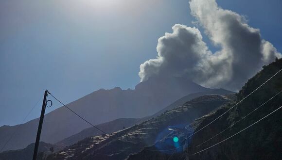 Ubicado en la provincia moqueguana de General Sánchez Cerro, el volcán Ubinas se alza con una elevación de 5.672 metros sobre el nivel del mar. Foto: GEC/referencial