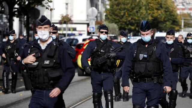 Francia: Fiscal antiterrorista dice que los policías evitaron más víctimas en el ataque terrorista en Niza