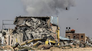 Israel bombardea Gaza mientras el mundo espera su respuesta al ataque de Irán