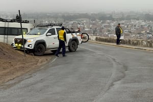 Chorrillos refuerza control de combis colectivas en el Morro Solar por riesgos a zona protegida