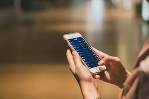 ¿Mala señal de internet? Así puedes convertir tu celular viejo en un módem