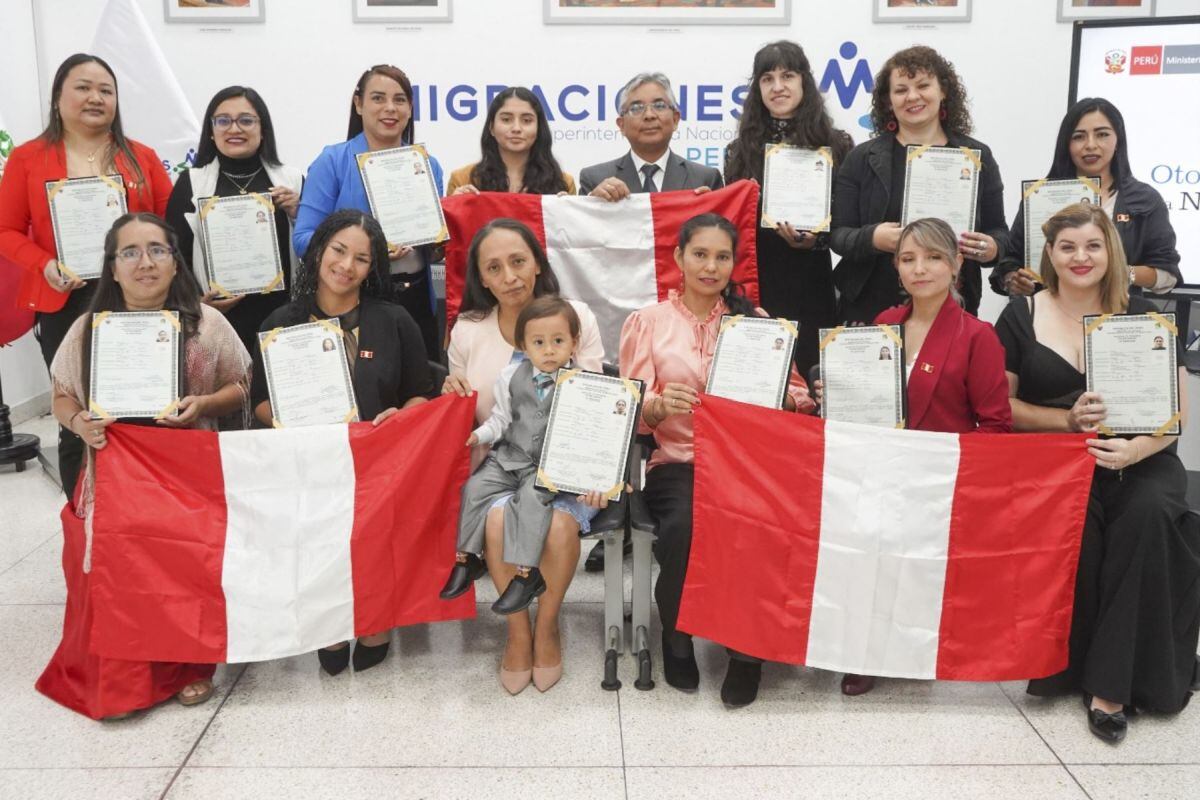 Ellas actualmente se dedican a la docencia, comercio, la promoción de ventas, amas de casa, entre otros. Foto: Migraciones
