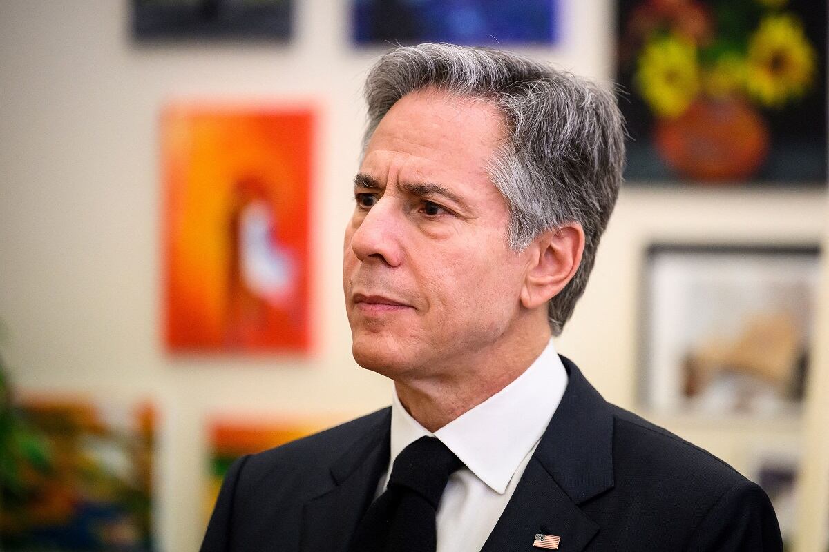 El secretario de Estado de los Estados Unidos, Antony Blinken, asiste a un evento para el "Día Mundial de los Refugiados" en el Centro de Bienvenida de Ucrania, en Londres, el 20 de junio de 2023. (Foto de Leon Neal / POOL / AFP)