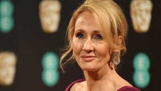 J. K. Rowling es acusada de transfobia por un comentario sobre la menstruación