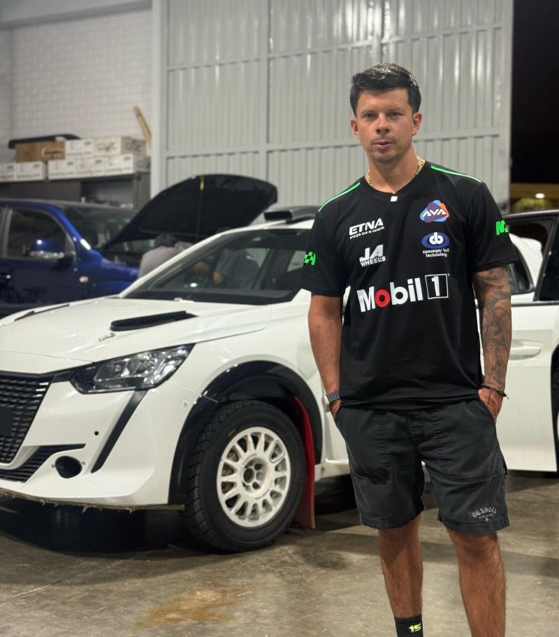 El piloto Mario Hart se mostró emocionado por regresar a las competencias de rally. (Foto: Instagram)