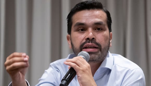 El candidato opositor a la Presidencia de México del Movimiento Ciudadano (MC), Jorge Álvarez Máynez, participa en una reunión, el 27 de mayo de 2024, en la Ciudad de México. (Foto de Isaac Esquivel / EFE)