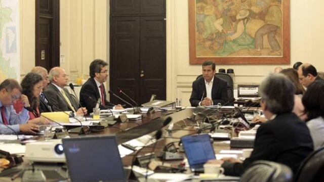 El Ejecutivo precisa sueldos del presidente Humala y sus ministros