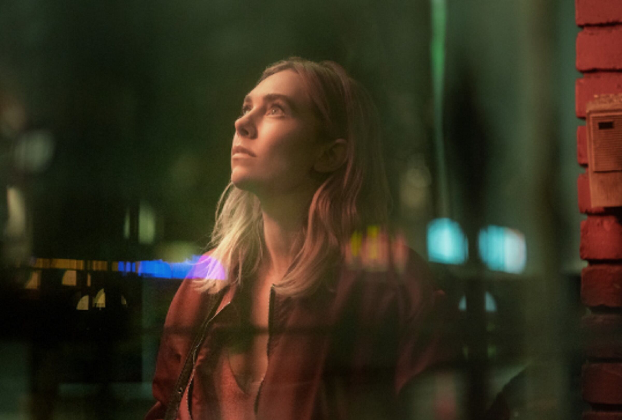 Lynette (Vanessa Kirby) decide empezar una nueva vida al final de la película "La noche siempre llega" (Foto: Netflix)