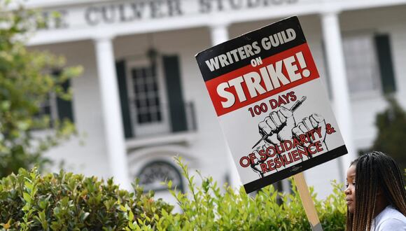 El Sindicato de Guionistas comenzó su huelga el pasado 2 de mayo y parece acabar tras el anuncio de un acuerdo provisional con la Asociación de Productores