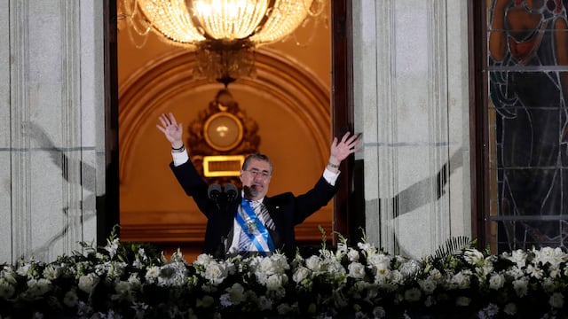 Arzobispo asegura que el presidente Arévalo representa una esperanza para Guatemala