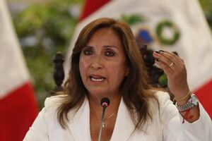 Abogado de Dina Boluarte tras allanamiento: “No se puede movilizar tanto personal fiscal y policial para la búsqueda de unos relojes”