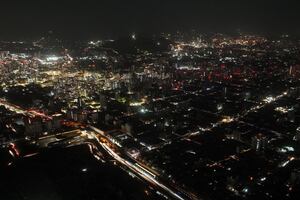 Regresa la electricidad a Chile tras un gran apagón que apunta al sector privado