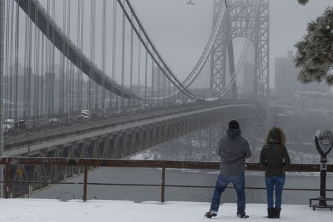 Primera nevada del año 2025 en Nueva Jersey: pronóstico de fecha y hora | Estados Unidos | MAG The George Washington Bridge in New Jersey during a snowstorm.