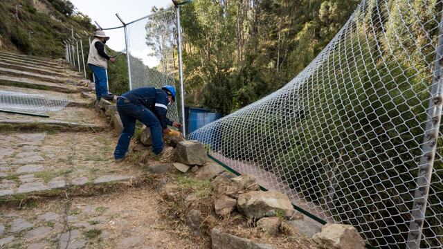 Sacsayhuamán: disponen retiro de malla metálica de zona de acceso por impacto ambiental y afectación al paisaje