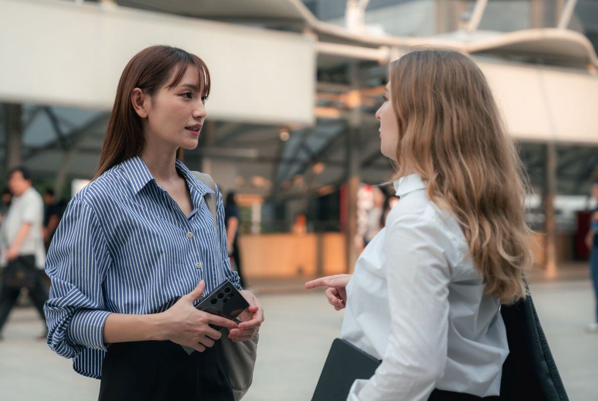 Si te preguntas por qué los nombres son tan difíciles de memorizar, la ciencia tiene la respuesta. (Foto: whitebalance.space / iStock)