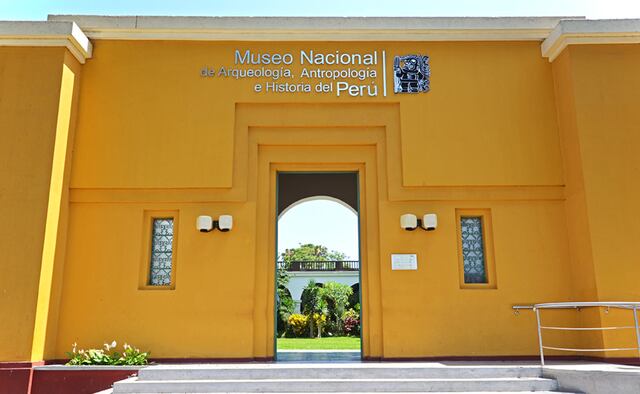 Museo Nacional de Arqueología, Antropología e Historia del Perú. Ubicado en el distrito de Pueblo Libre, este museo alberga una impresionante colección de artefactos prehispánicos que representan la historia y la cultura de las civilizaciones antiguas del Perú. La entrada general cuesta 10 soles, pero los estudiantes universitarios y niños pagan 1 sol. (Foto: Museos de Lima)
