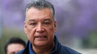 Tensión en vivo: senador Alex Padilla es retirado a la fuerza de conferencia de prensa de Kristi Noem en Los Ángeles