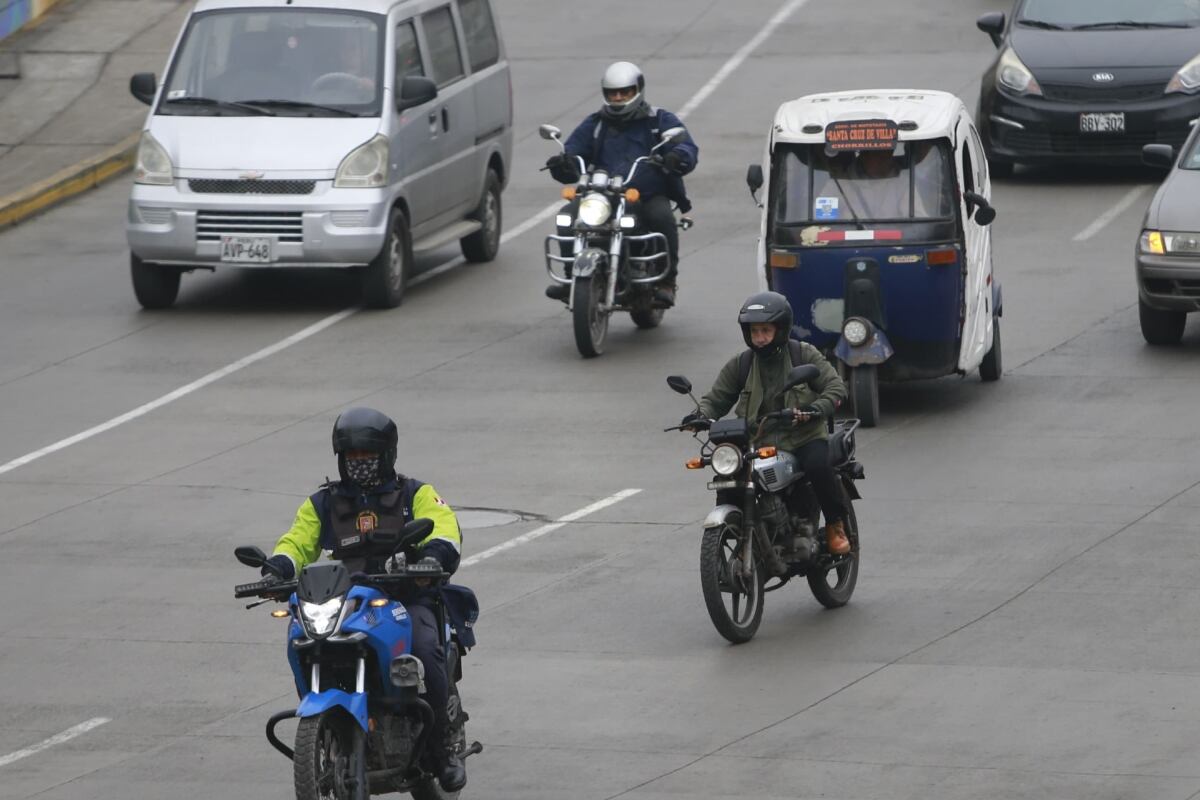 MTC otorgó plazo de 60 días antes de aplicar sanciones por uso de casco y chaleco. (Foto: GEC)