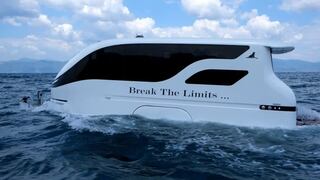 Esta caravana anfibia se transforma en una minicasa flotante: para viajar por mar y tierra | VIDEO